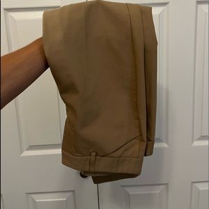 Khaki capris. Womens